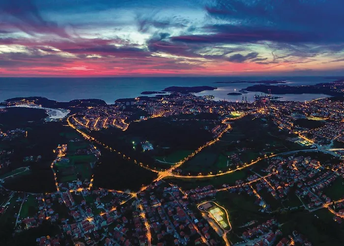 Cozy In With Wifi Пула