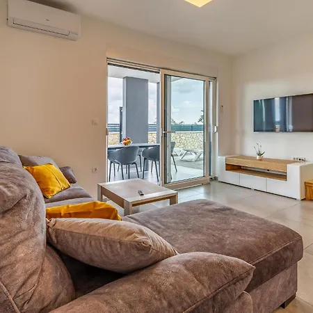 Cozy In With Wifi Ferienhaus Pula